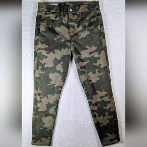 202-Gap Camouflage Skinny Jeans